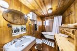 1087 Dedi Avenue