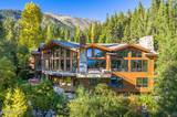 951 Divot Court