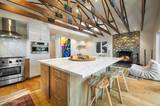 733 Lakeview Drive