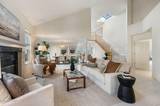 6186 Squires Lane
