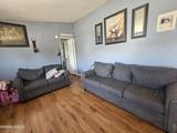 7661 Lytton Road