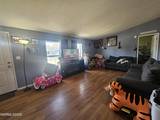 7661 Lytton Road
