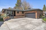 1085 Sharon Way