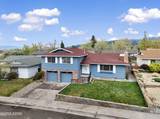2560 Valmar Place
