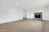 2560 Valmar Place
