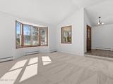 995 Bates Avenue