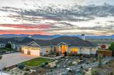 2933 Promontory Loop