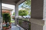 916 Lakeview Drive