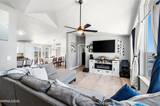 3320 Moon Lane