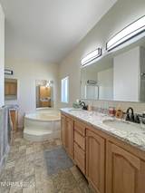 10140 Reins Way