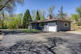 700 Twin Lakes Drive