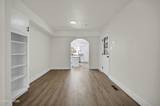 136 York Way