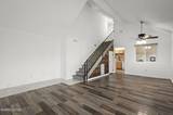 1637 York Way