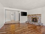 1529 Valley View Drive