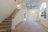 932 Lakeview Drive