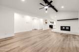 802 Lyell Way