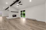 802 Lyell Way