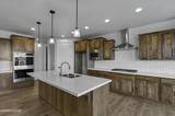 986 La Strata Drive