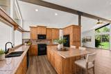 232 Beverly Way
