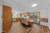 852 E York Way