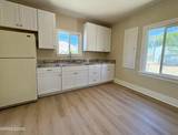 213 1/2 E 4th Street