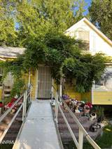 834 W Bridge Street