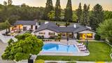 1850 View Crest Drive