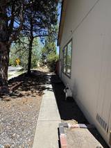 998 Edgecliff Drive