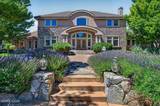2750 Manhattan Drive