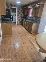 7650 Hillview Drive