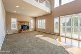3270 Creekside Lane