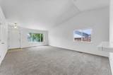 2202 Ellice Way