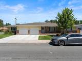 1590 York Way