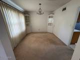 923 W Robinson Street