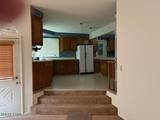 923 W Robinson Street