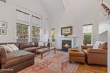 7640 Stone Bluff Way