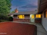 195 York Way