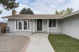 2 Hazelwood Court