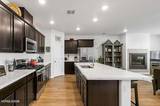 3274 Eleanor Way