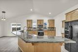 1558 Divot Road