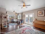 747 E Peak Lane