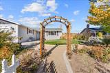 320 E Gault Way