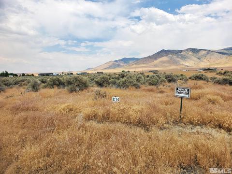 9365 Zaring Avenue, Winnemucca