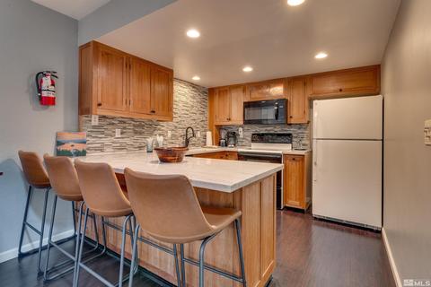 100 Lake Village #B, Stateline