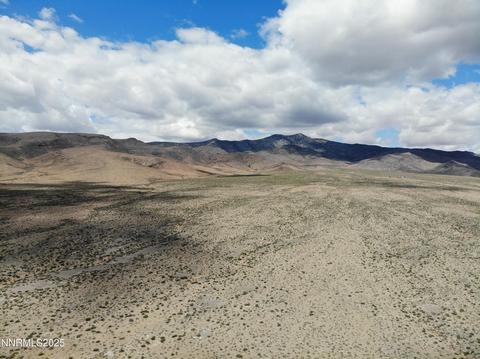 01564015 Near  Old Emigrant Rd/Fencemaker Flat Rd., Lovelock