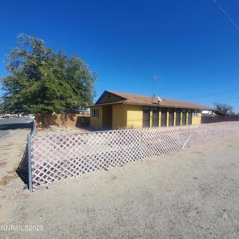 104 F Street, Hawthorne