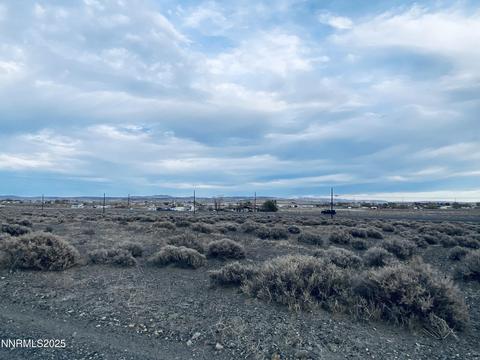 6815 S S HWY 95A, Silver Springs