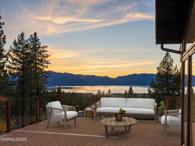 396 Sherwood Drive, Stateline