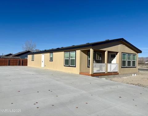 495 Camellia Way, Lovelock