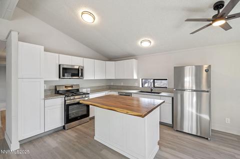 2720 Dahlia Way, Reno